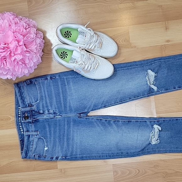 American Eagle Outfitters Dream Jean Hi-Rise Jegging - Picture 6 of 15